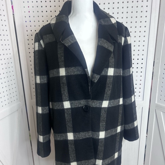 Finders Keepers Jackets & Blazers - Finders Keepers Revolve Windowpane Plaid Women's Large Black And White Jacket